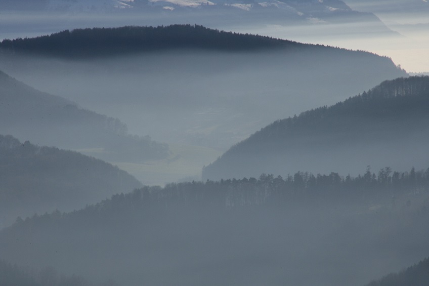 nebelstimmung viele hügel mystisch fotografie marc keller